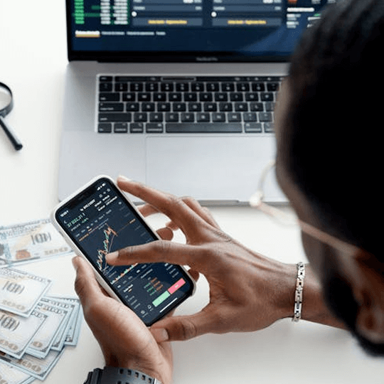 Hautier Calyron - Équipe d'experts en crypto-monnaies